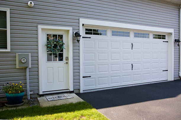 24/7 Emergency Garage Door Panel Replacement experts in Bell County County, KY